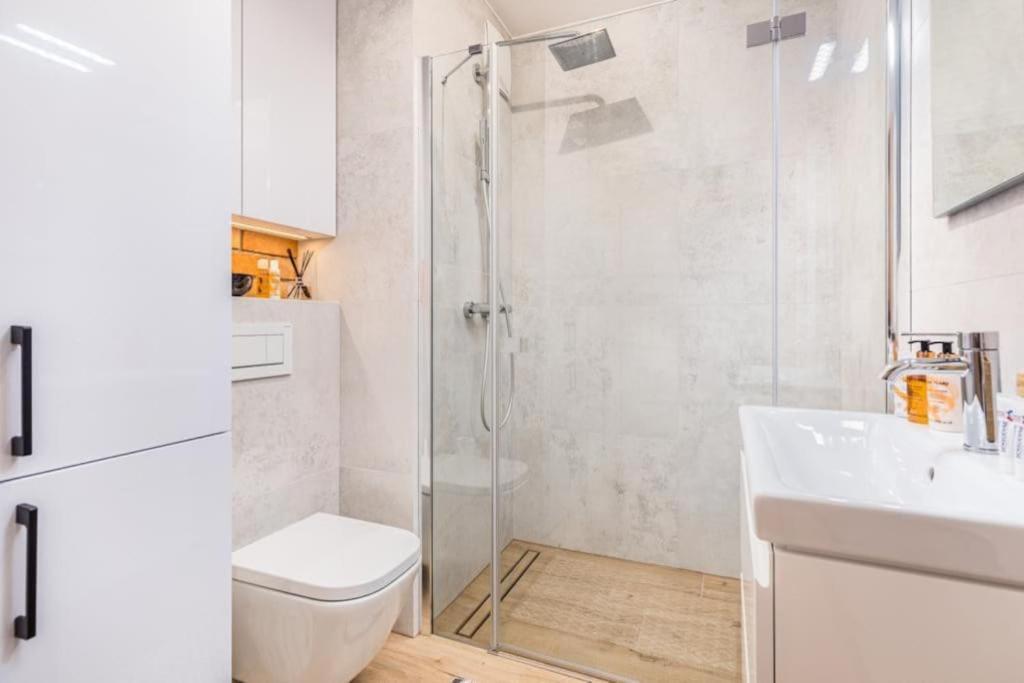 Modern Riverside Apartment With Free Parking Space Szczecin Luaran gambar