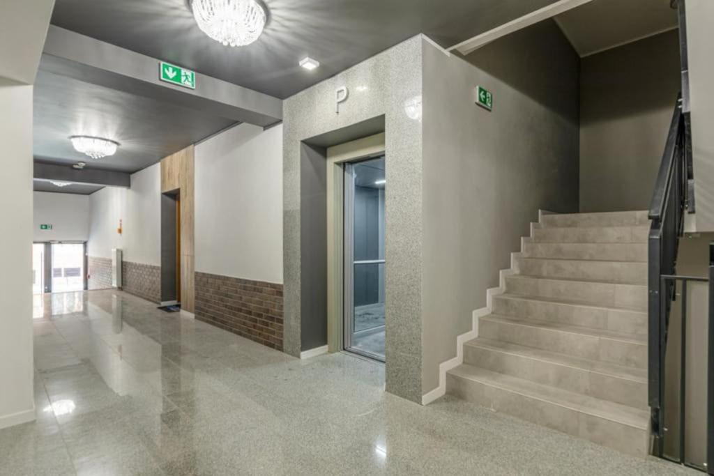 Modern Riverside Apartment With Free Parking Space Szczecin Luaran gambar